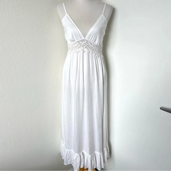 Lightweight Beach Cover-Up Dress​​​​ - Picture 1 of 4